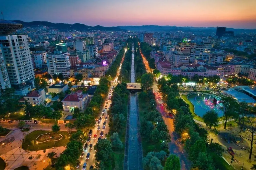 Sense Apts Tirana 0*,  Albania