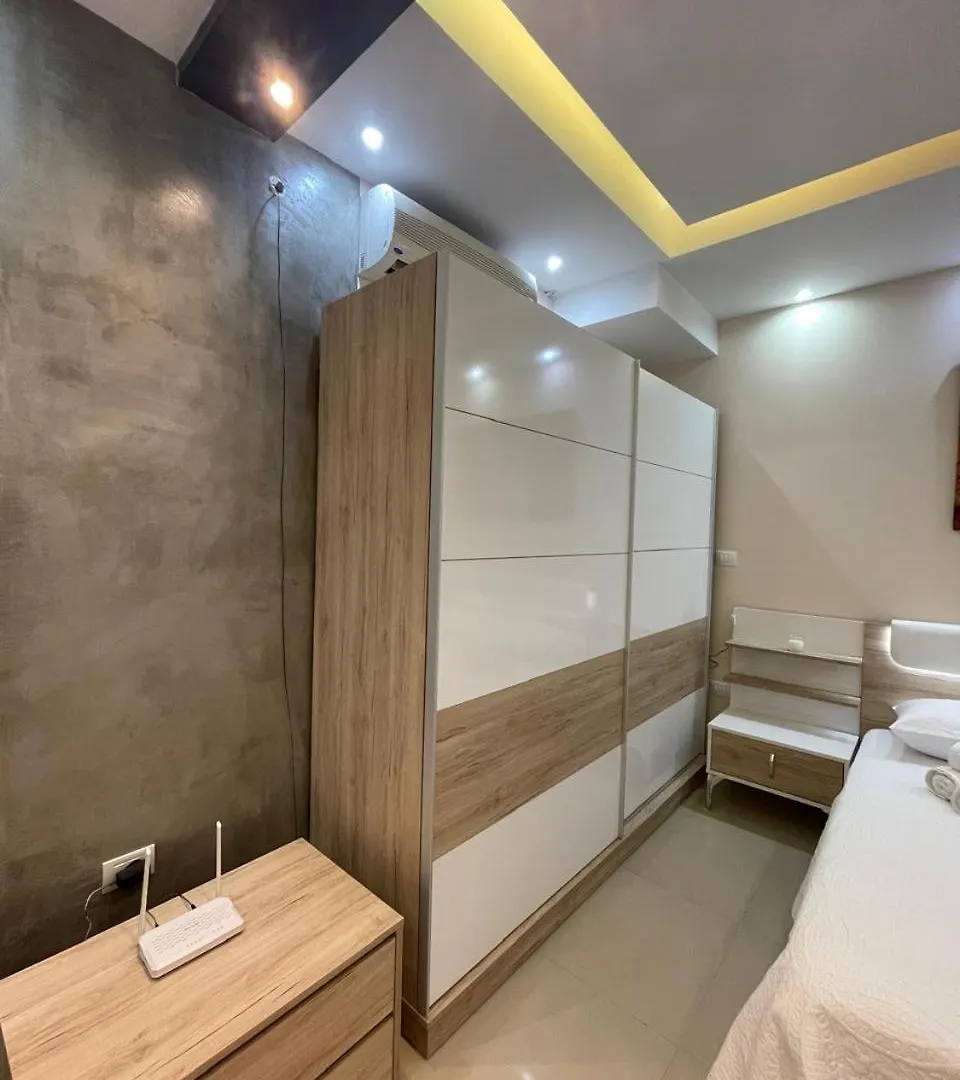 Sense Apts Tirana 0*,  Albania