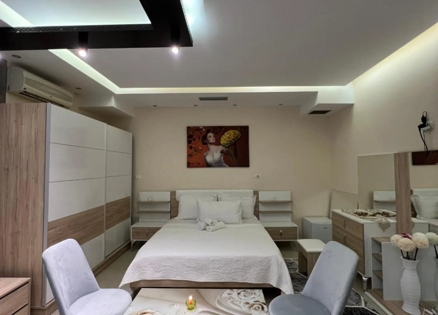 Sense Apts Tirana Apartment